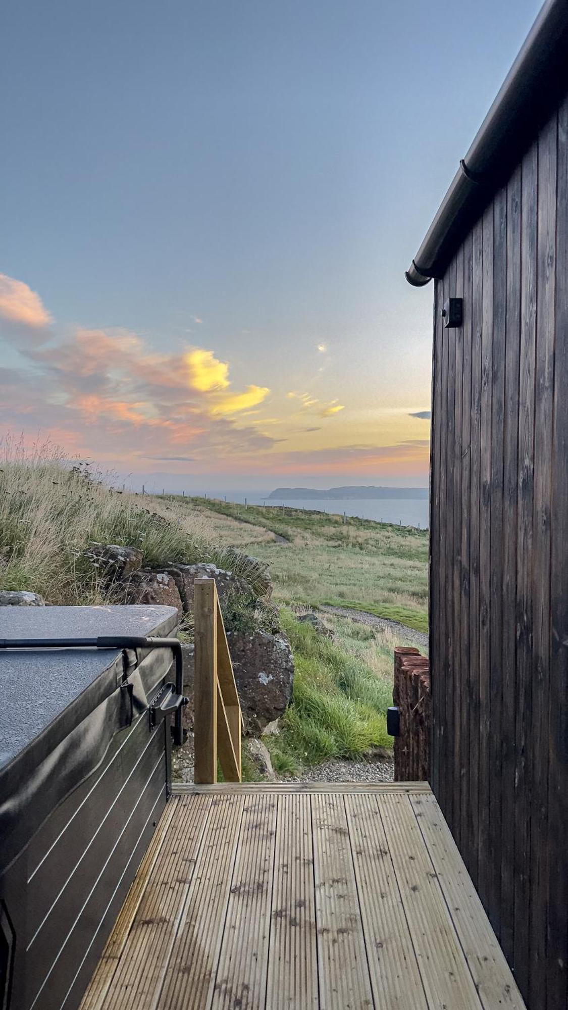 Carrick-A-Rede Luxury Retreat Ballintoy Causeway Coast Exterior photo